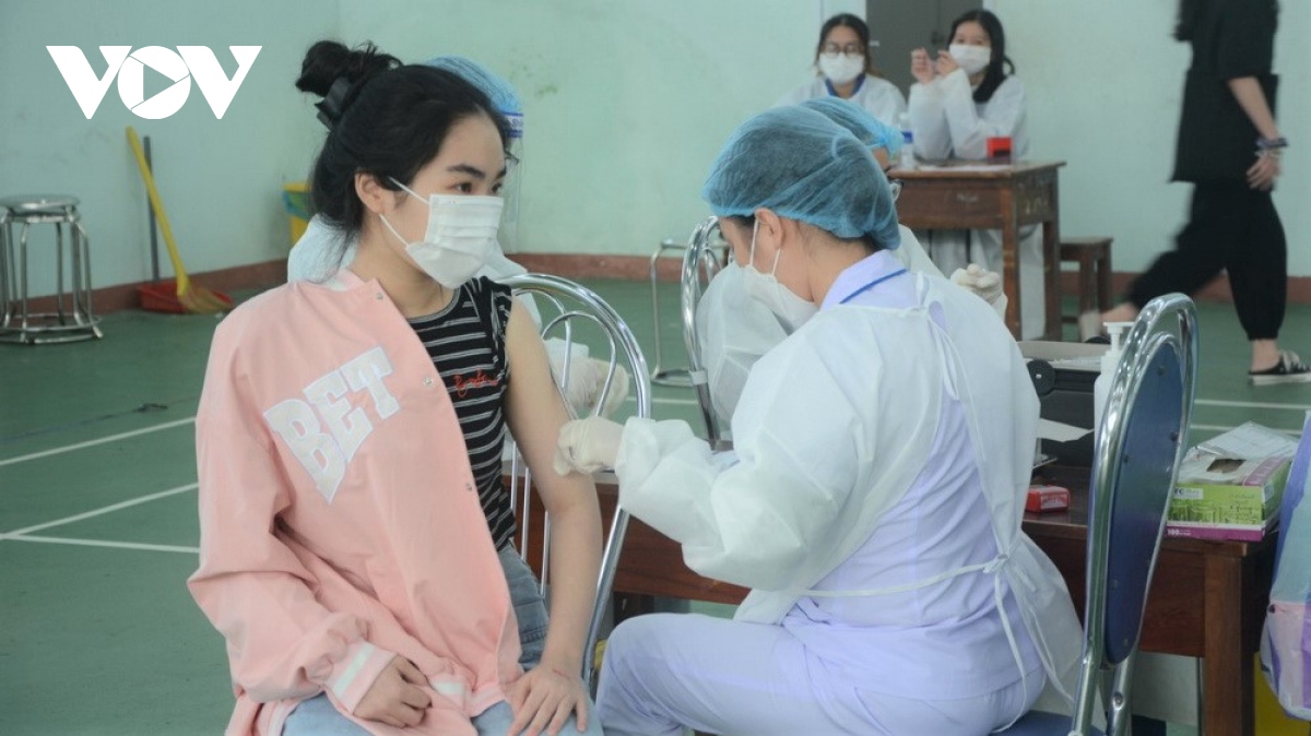 Đà Nẵng triển khai tiêm vaccine phòng Covid-19 cho trẻ từ 12 tuổi trở lên